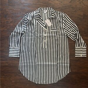 Petite Plume NWT Size Large Sleepshirt